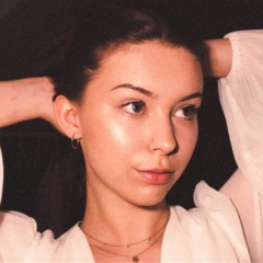 brunetteSadie Vorschaubild